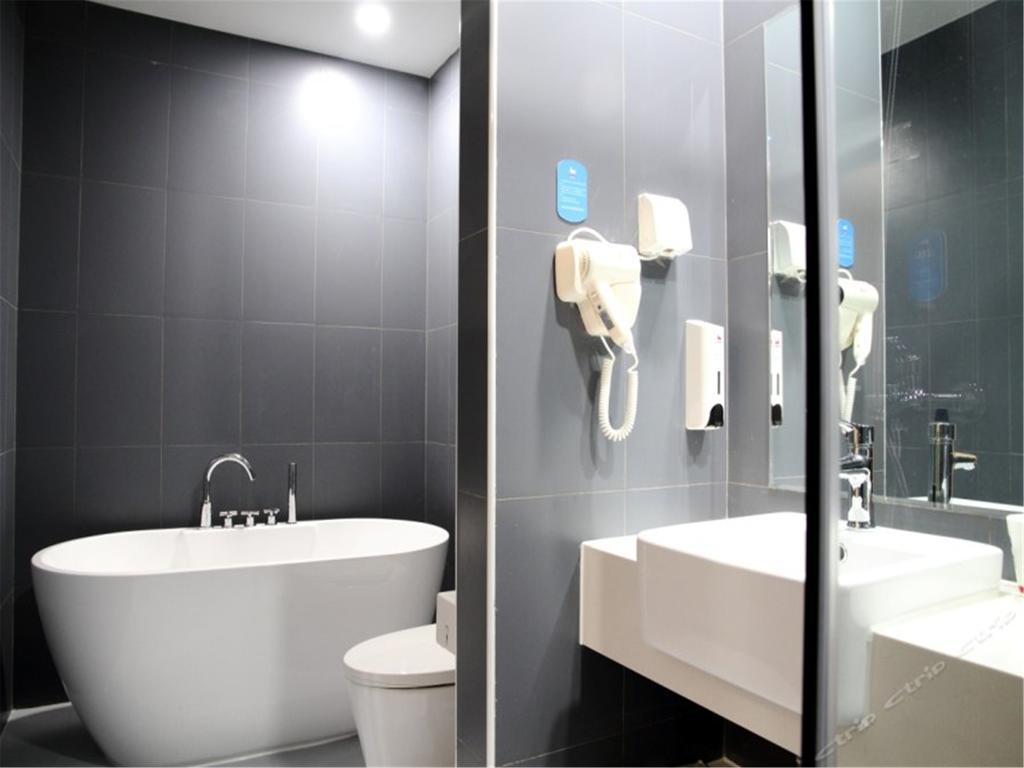 Hanting Hotel Tianjin Binjiang Road Exterior photo